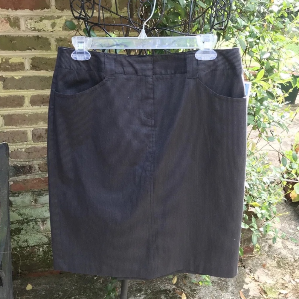 Richard Malcolm- BLACK PINSTRIPE SKIRT- Size 6- NWT
